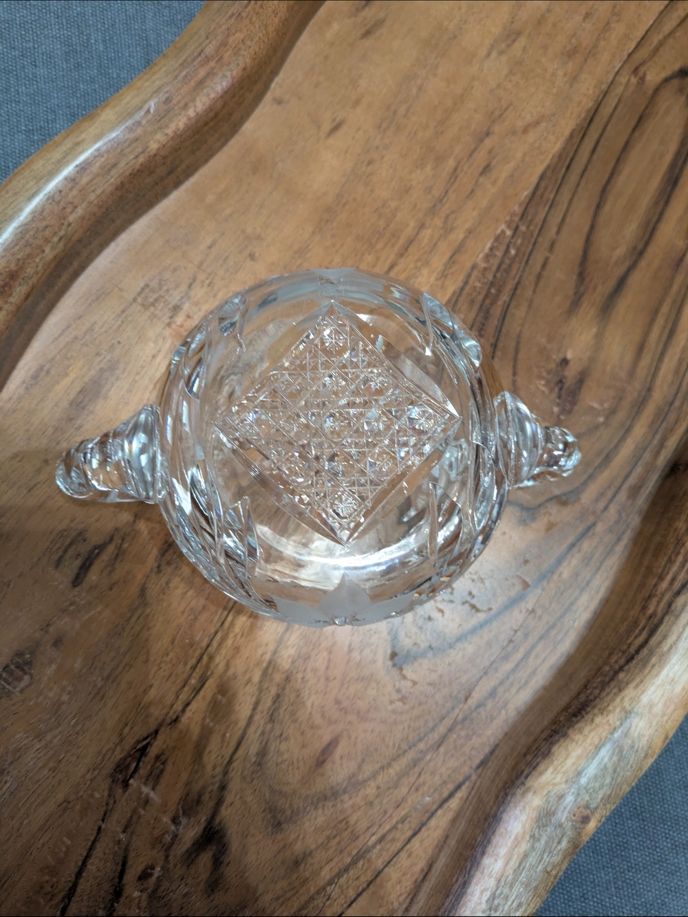 Clear Crystal Sugar Bowl with Handles - Intricate Details - Picture 4 of 5